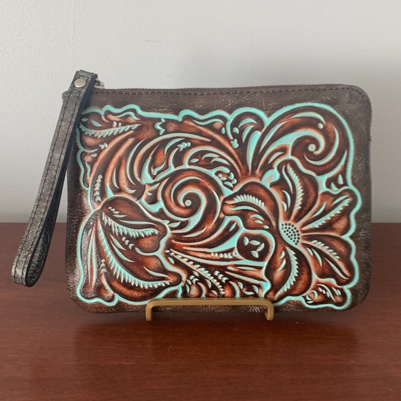 Patricia Nash Tooled Turquoise Cassini Wristlet--New in Box - Picture 1 of 12